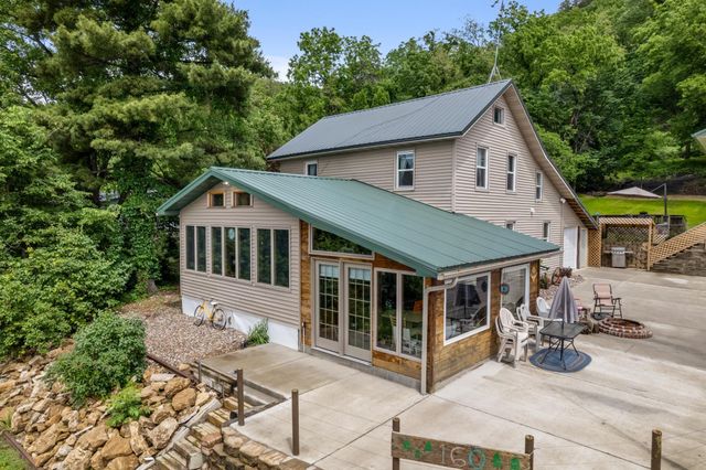 160 N State Road 35, Alma, WI 54610