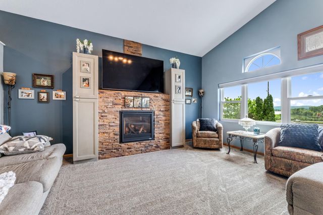 160 N State Road 35, Alma, WI 54610