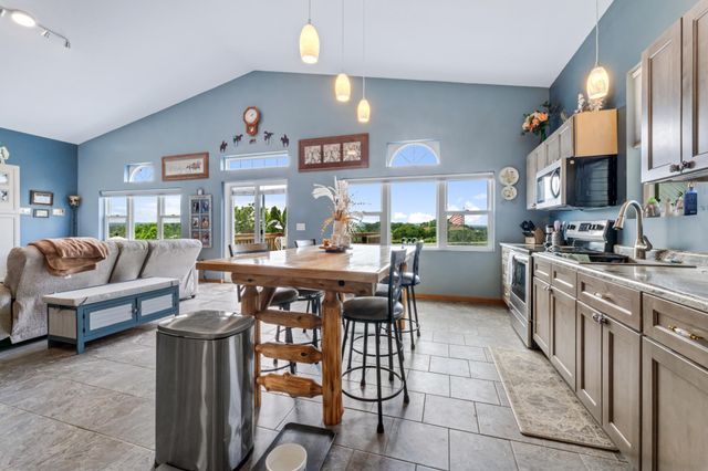 160 N State Road 35, Alma, WI 54610