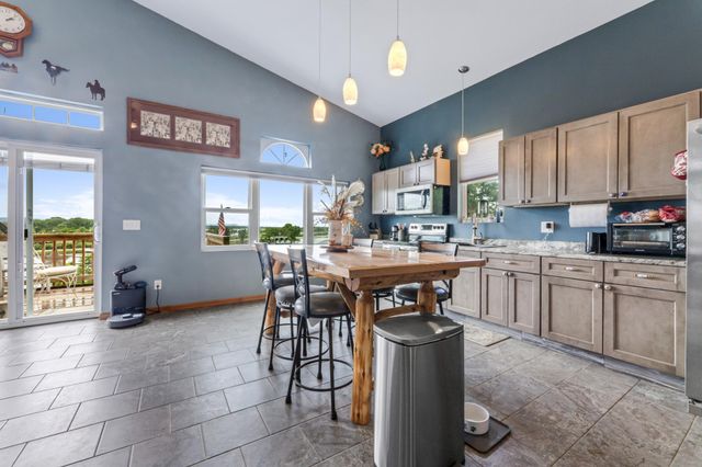 160 N State Road 35, Alma, WI 54610