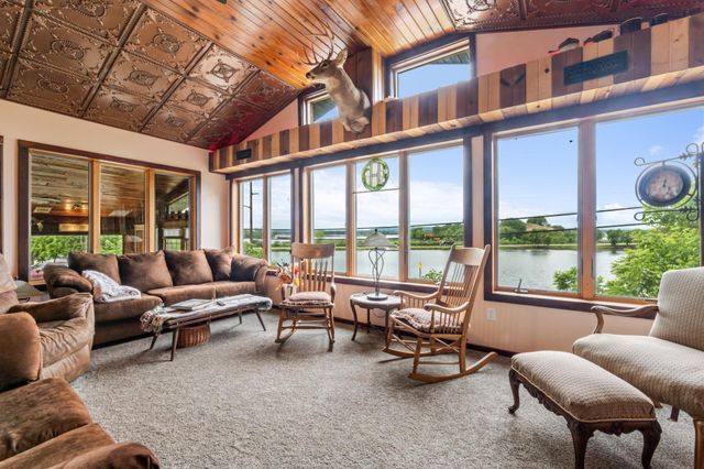 160 N State Road 35, Alma, WI 54610