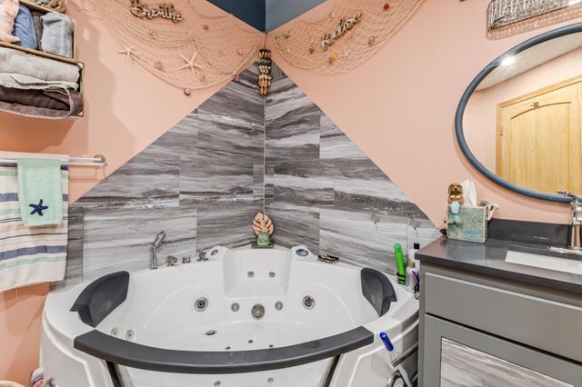 160 N State Road 35, Alma, WI 54610