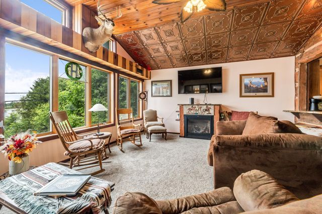 160 N State Road 35, Alma, WI 54610