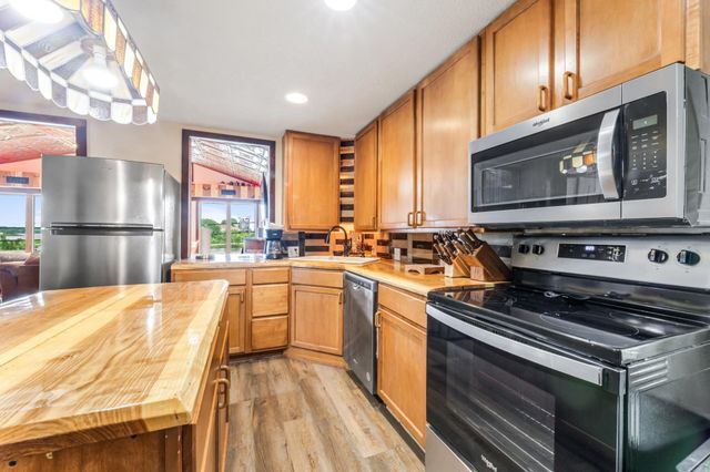 160 N State Road 35, Alma, WI 54610