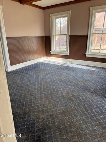 102 W 8th Avenue, Gloversville, NY 12078