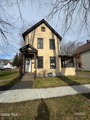 102 W 8th Avenue, Gloversville, NY 12078