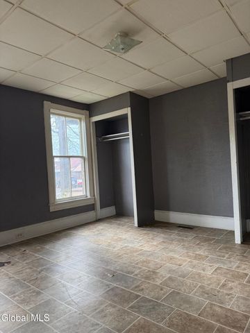 102 W 8th Avenue, Gloversville, NY 12078