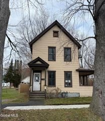 102 W 8th Avenue, Gloversville, NY 12078