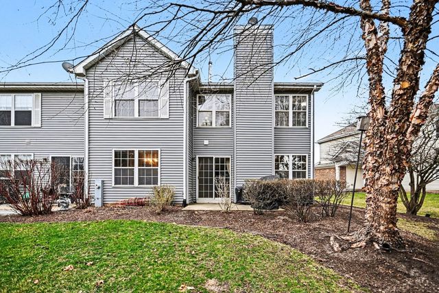 526 Lancaster Drive, Pingree Grove, IL 60140