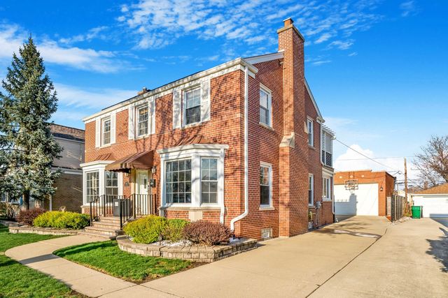 1907 Portsmouth Avenue, Westchester, IL 60154