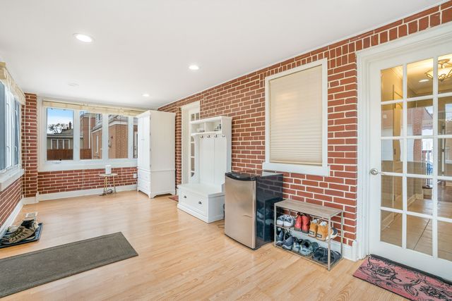 1907 Portsmouth Avenue, Westchester, IL 60154