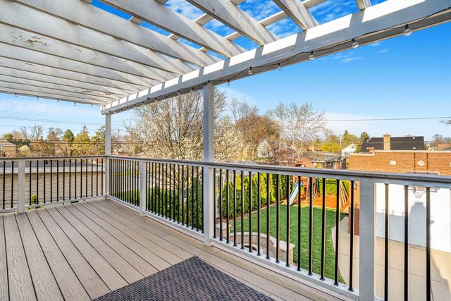 1907 Portsmouth Avenue, Westchester, IL 60154