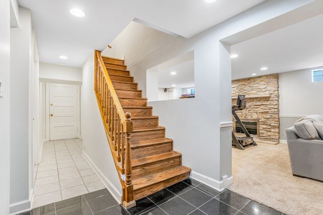 1907 Portsmouth Avenue, Westchester, IL 60154