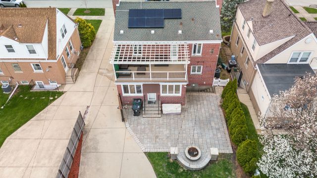 1907 Portsmouth Avenue, Westchester, IL 60154