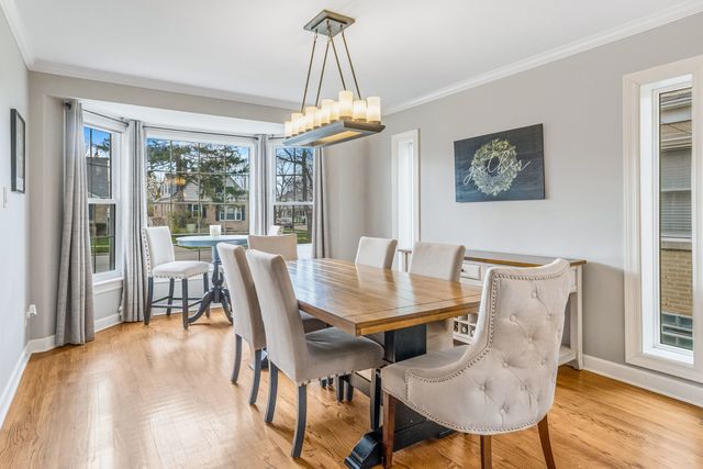 1907 Portsmouth Avenue, Westchester, IL 60154