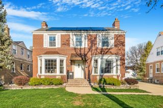 1907 Portsmouth Avenue, Westchester, IL 60154