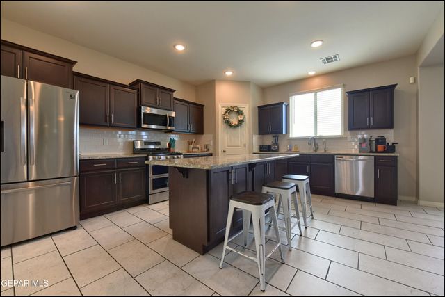 12368 DESERT FOX Avenue, El Paso, TX 79938