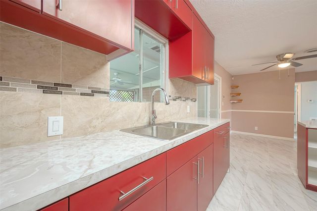 7022 Triola Lane, Houston, TX 77074