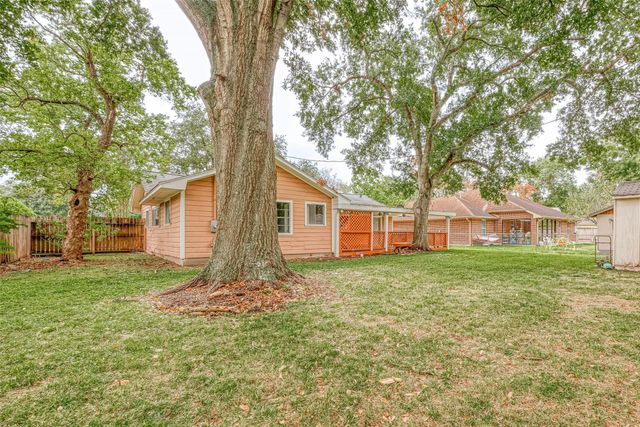 7022 Triola Lane, Houston, TX 77074