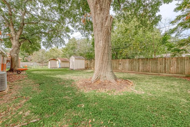 7022 Triola Lane, Houston, TX 77074