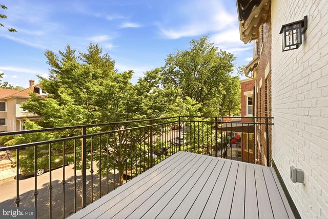 724 ROCK CREEK CHURCH RD NW, Washington, DC 20010