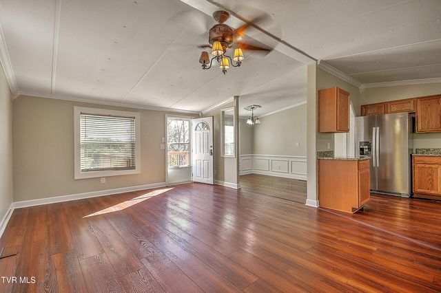 1302 Camelia Avenue, Kingsport, TN 37660