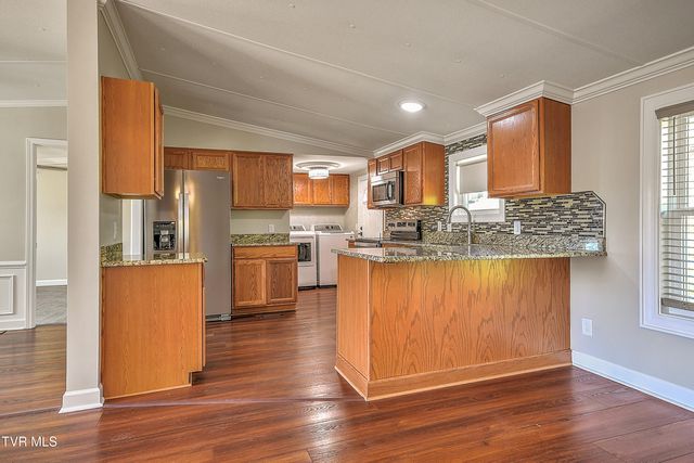 1302 Camelia Avenue, Kingsport, TN 37660