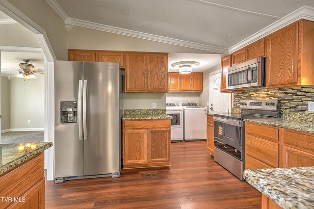 1302 Camelia Avenue, Kingsport, TN 37660