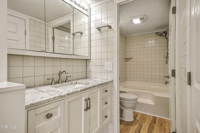 1302 Camelia Avenue, Kingsport, TN 37660