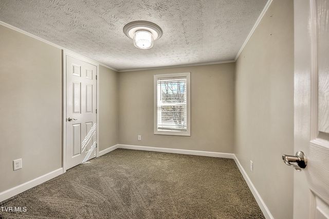 1302 Camelia Avenue, Kingsport, TN 37660