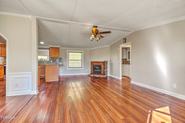 1302 Camelia Avenue, Kingsport, TN 37660