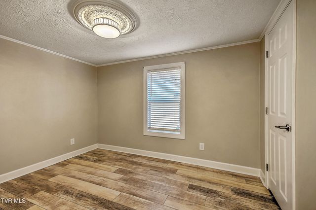 1302 Camelia Avenue, Kingsport, TN 37660