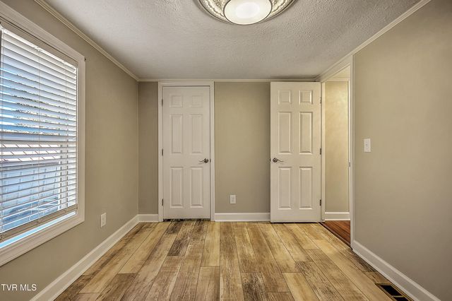 1302 Camelia Avenue, Kingsport, TN 37660