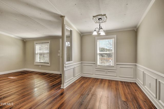 1302 Camelia Avenue, Kingsport, TN 37660