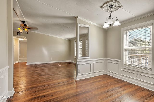 1302 Camelia Avenue, Kingsport, TN 37660