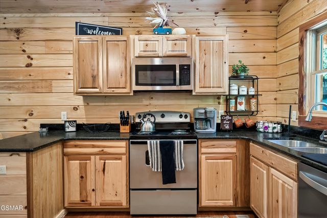 1633 Misty Hollow Way Way, Gatlinburg, TN 37738