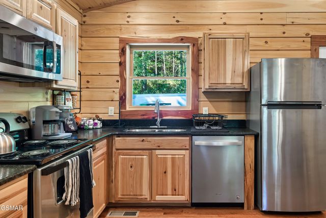 1633 Misty Hollow Way Way, Gatlinburg, TN 37738