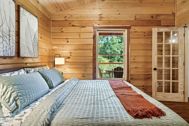 1633 Misty Hollow Way Way, Gatlinburg, TN 37738