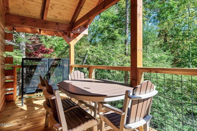 1633 Misty Hollow Way Way, Gatlinburg, TN 37738