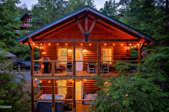 1633 Misty Hollow Way Way, Gatlinburg, TN 37738