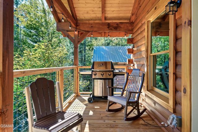 1633 Misty Hollow Way Way, Gatlinburg, TN 37738