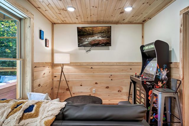 1633 Misty Hollow Way Way, Gatlinburg, TN 37738