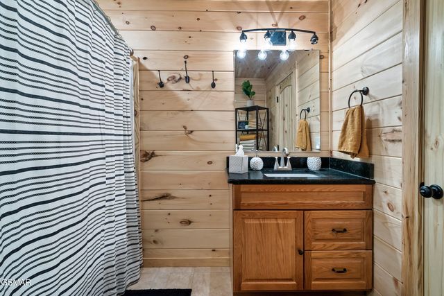 1633 Misty Hollow Way Way, Gatlinburg, TN 37738