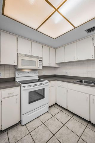 820 PATRICIA AVENUE 109, Dunedin, FL 34698