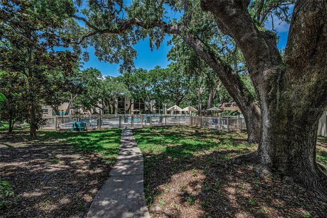 820 PATRICIA AVENUE 109, Dunedin, FL 34698
