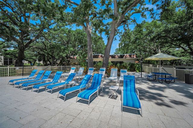 820 PATRICIA AVENUE 109, Dunedin, FL 34698