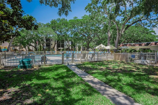 820 PATRICIA AVENUE 109, Dunedin, FL 34698