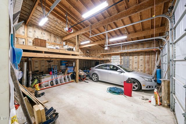 902 Cowpens Drive, Monterey, TN 38574