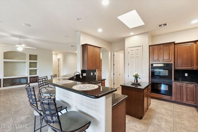 12756 N White Diamond Place, Oro Valley, AZ 85755
