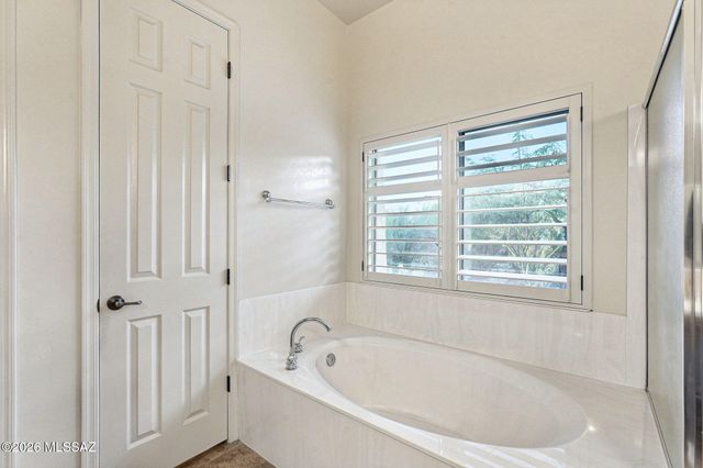 12756 N White Diamond Place, Oro Valley, AZ 85755